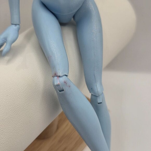 Monster High Abbey Bominable Doll 2008 Mattel Blue Skin Articulated - Picture 7 of 7